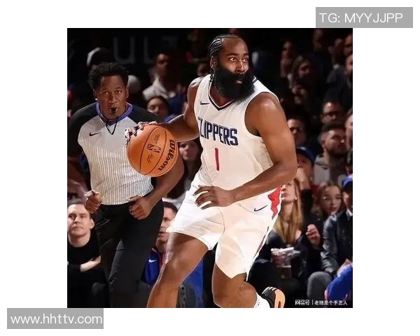 76人对阵篮网激战正酣球星对决引爆全场热情